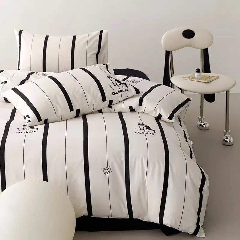 Black & White Striped Cat Bedding Set – Duvet Cover & Pillowcase, Cute Printed Design for Bedroom, Soft & Comfortable Bedding.