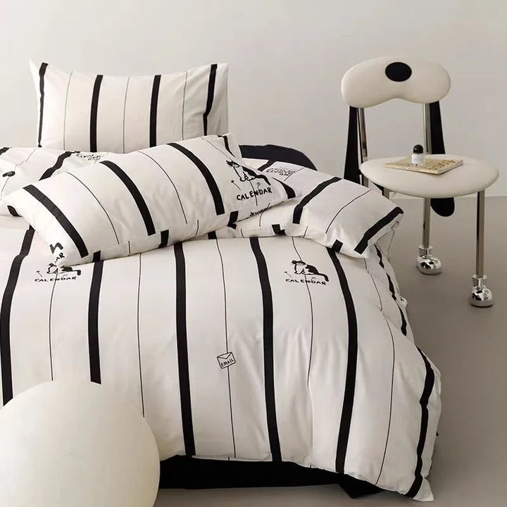 Black & White Striped Cat Bedding Set – Duvet Cover & Pillowcase, Cute Printed Design for Bedroom, Soft & Comfortable Bedding.