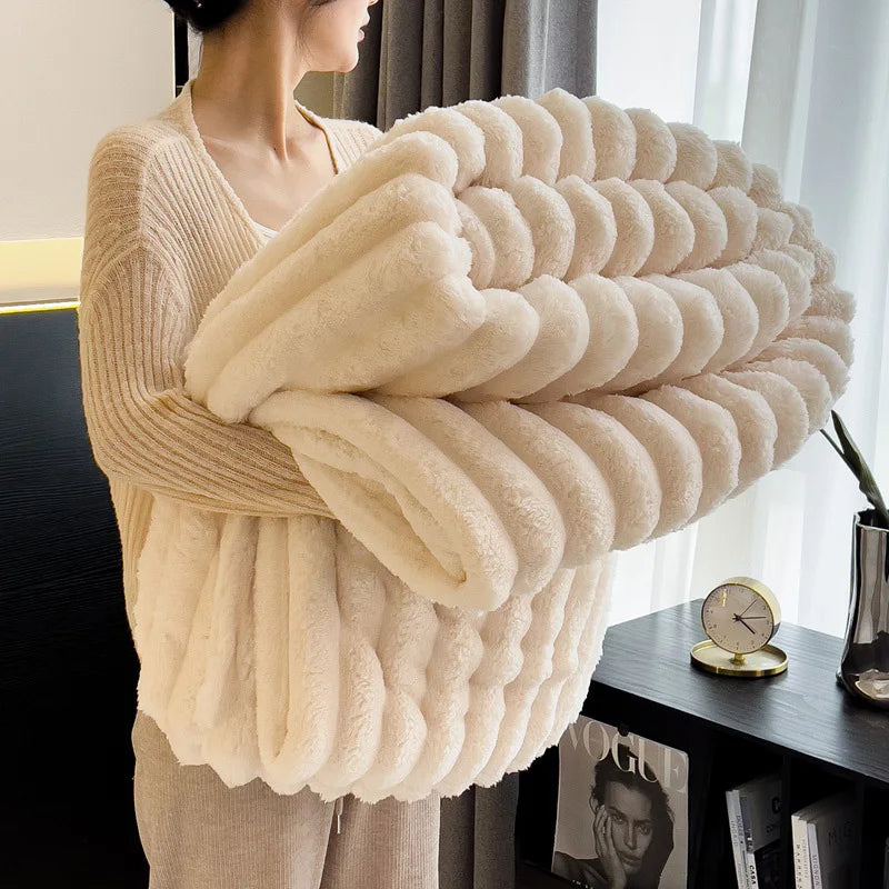 ROSEKIND Fleece Blanket – Soft & Warm 300GSM Throw for Bed, 3 Sizes, Lightweight All-Season Blanket for Home & Bedroom.
