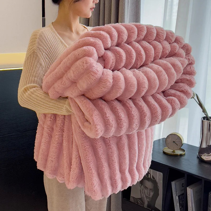 ROSEKIND Fleece Blanket – Soft & Warm 300GSM Throw for Bed, 3 Sizes, Lightweight All-Season Blanket for Home & Bedroom.