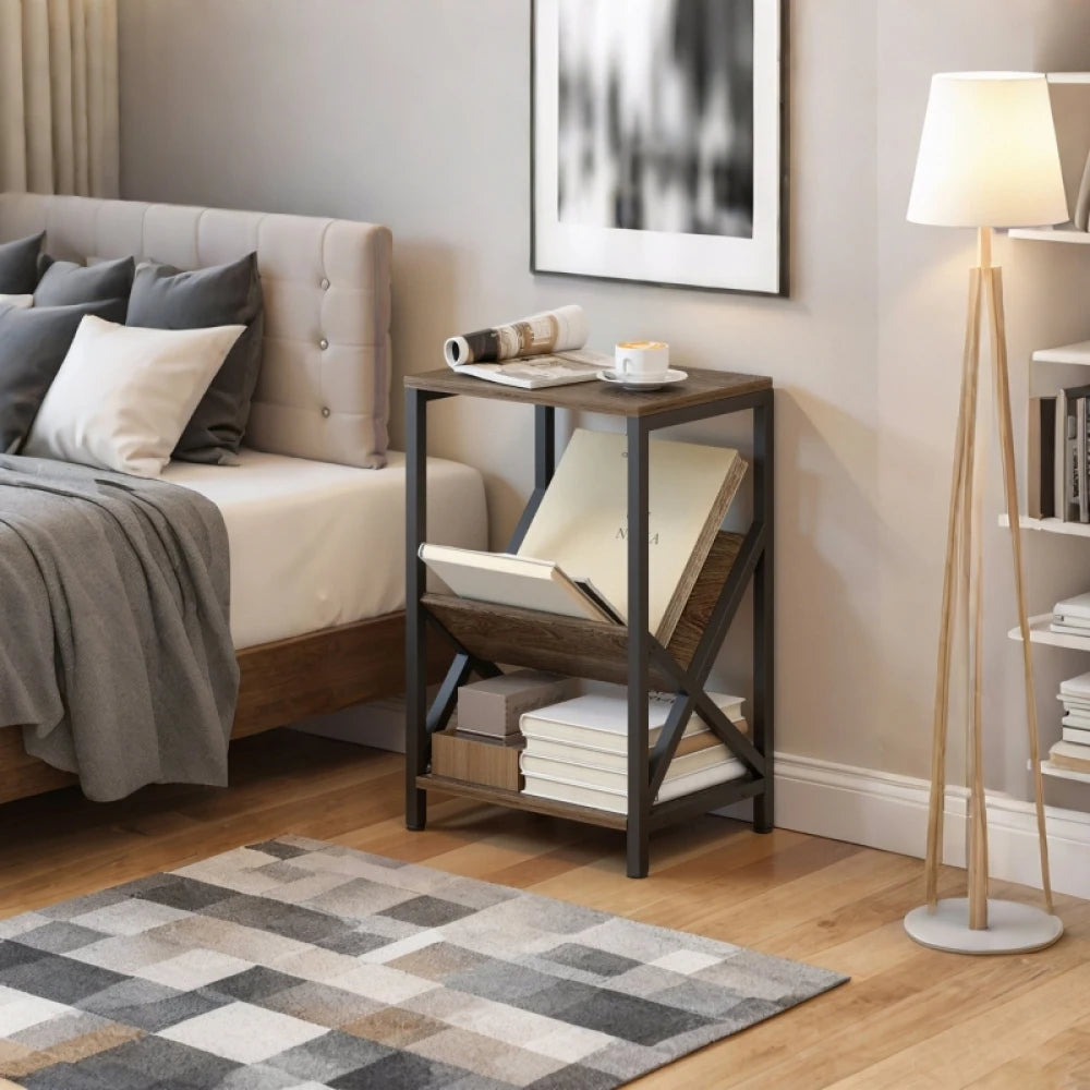 Narrow 3-Tier Side Table with Magazine Holder – Oak Finish, 40 × 30 × 61 cm.