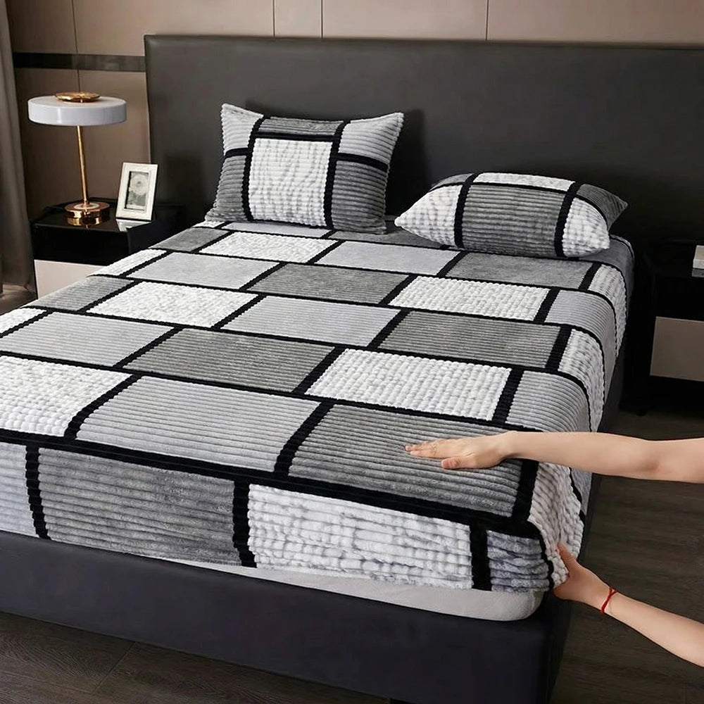 Soft Flannel Fitted Sheet – Large Checkered Pattern, Warm Fleece Mattress Cover with Deep Pockets & Anti-Slip Fit, Multiple Sizes