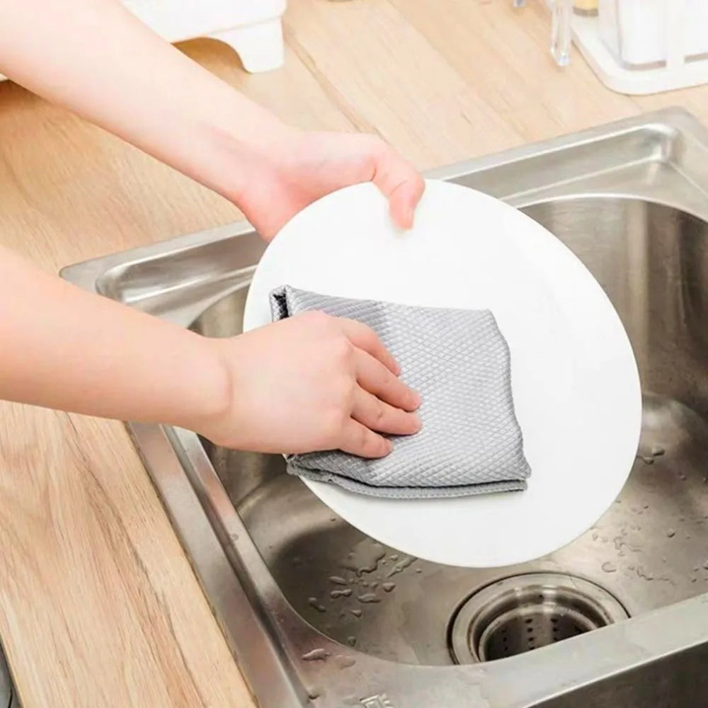 5/10-Piece NanoScale Streak-Free Cleaning Cloths – Reusable Miracle Polishing Cloths for Glass, Mirrors, Kitchen & Home.
