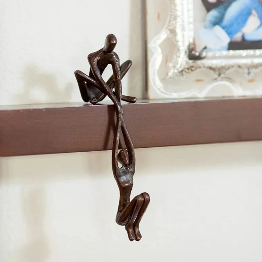 Man Lifting Woman Couple Figurine – Romantic Dancing Couple Sculpture, Creative Lover Statue for Home, Office, Desk & Shelf Décor.