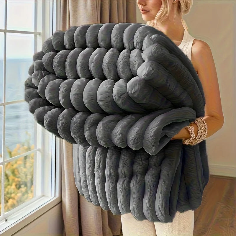 ROSEKIND Fleece Blanket – Soft & Warm 300GSM Throw for Bed, 3 Sizes, Lightweight All-Season Blanket for Home & Bedroom.