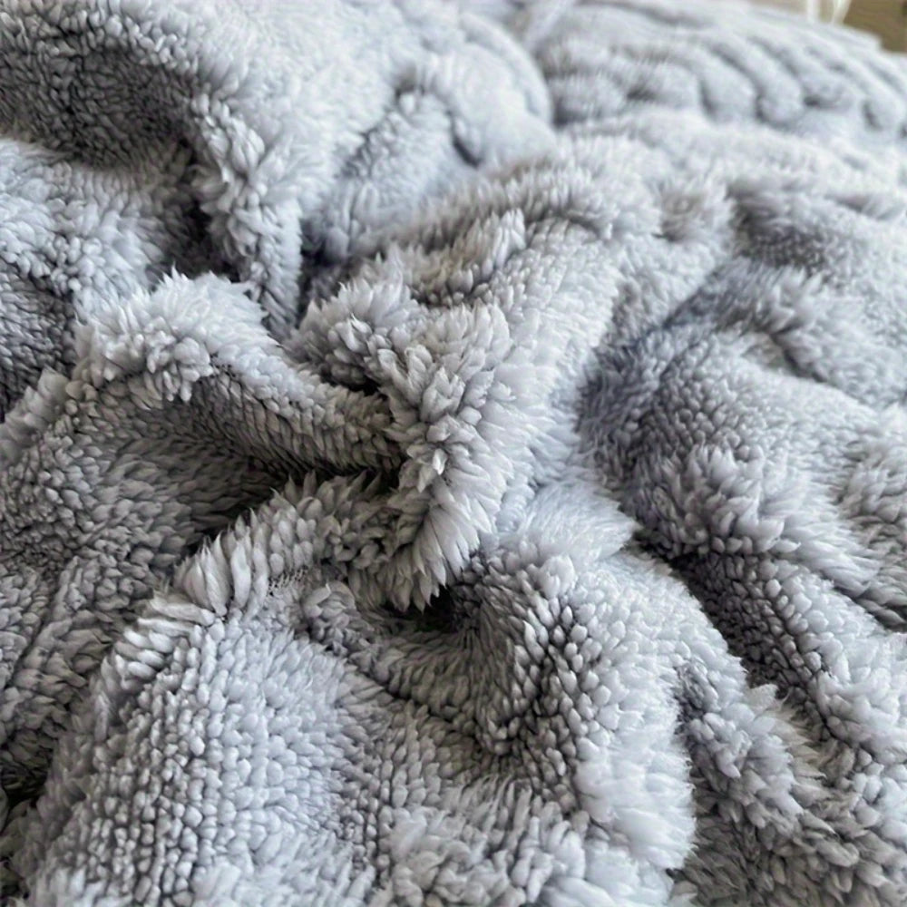 Winter Milk Velvet Comforter – Thick & Warm Anti-Static Blanket, Cozy Heavyweight Bedding.
