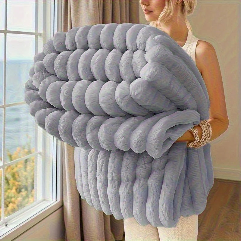 ROSEKIND Fleece Blanket – Soft & Warm 300GSM Throw for Bed, 3 Sizes, Lightweight All-Season Blanket for Home & Bedroom.